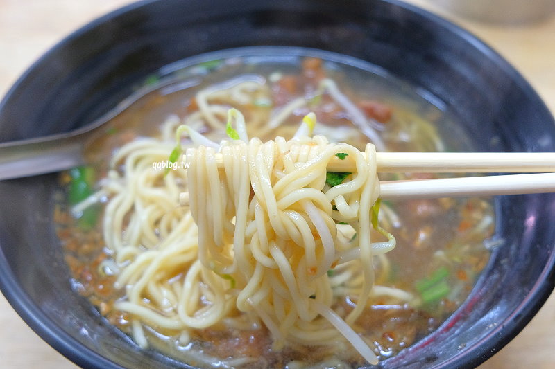 台中東勢︱一福味麵食館．油飯、排骨酥湯是招牌，晚來真的吃不到，東勢美食推薦 @QQ的懶骨頭