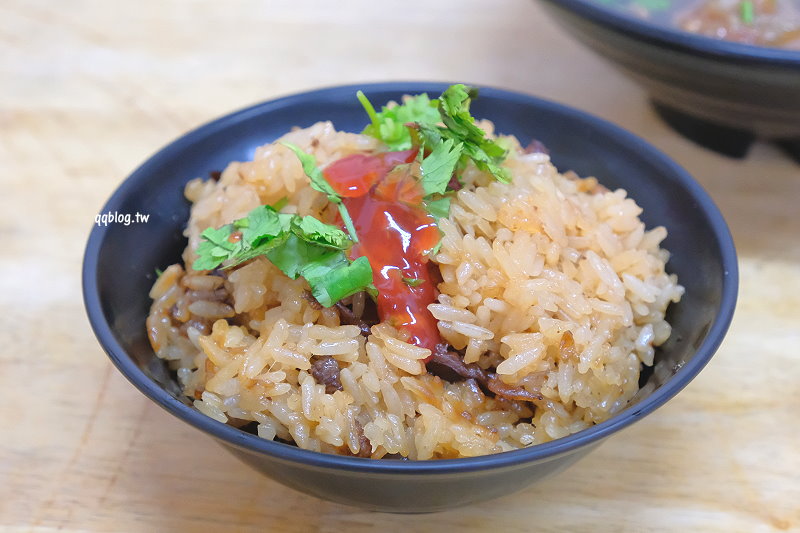 台中東勢︱一福味麵食館．油飯、排骨酥湯是招牌，晚來真的吃不到，東勢美食推薦 @QQ的懶骨頭