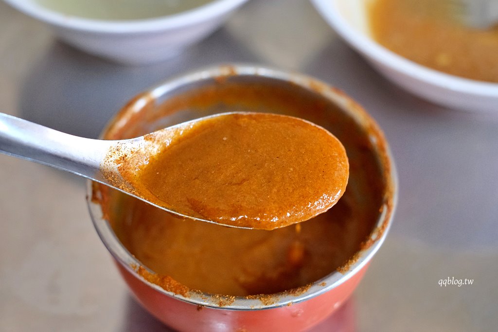 彰化︱北門口肉圓．在地營業60年的酥炸肉圓老店，一顆肉圓+一碗湯是標配 @QQ的懶骨頭