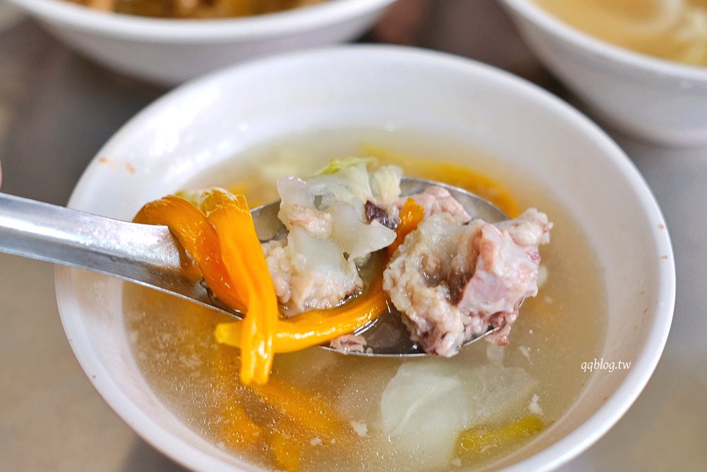 彰化︱北門口肉圓.在地營業60年的酥炸肉圓老店,一顆肉圓+一碗湯是標配 @QQ的懶骨頭 彰化︱北門口肉圓.在地營業60年的酥炸肉圓老店,一顆肉圓+一碗湯是標配 @QQ的懶骨頭