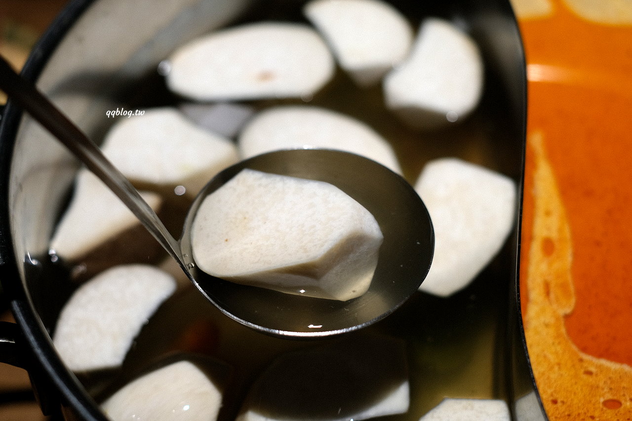 台中北屯︱泰滾 Rolling Thai 泰式火鍋．熱帶叢林風格很吸睛，一秒回到泰國，營業到凌晨2:00，夜貓子有宵夜可以啦 @QQ的懶骨頭