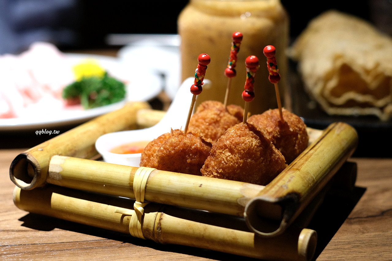 台中北屯︱泰滾 Rolling Thai 泰式火鍋．熱帶叢林風格很吸睛，一秒回到泰國，營業到凌晨2:00，夜貓子有宵夜可以啦 @QQ的懶骨頭