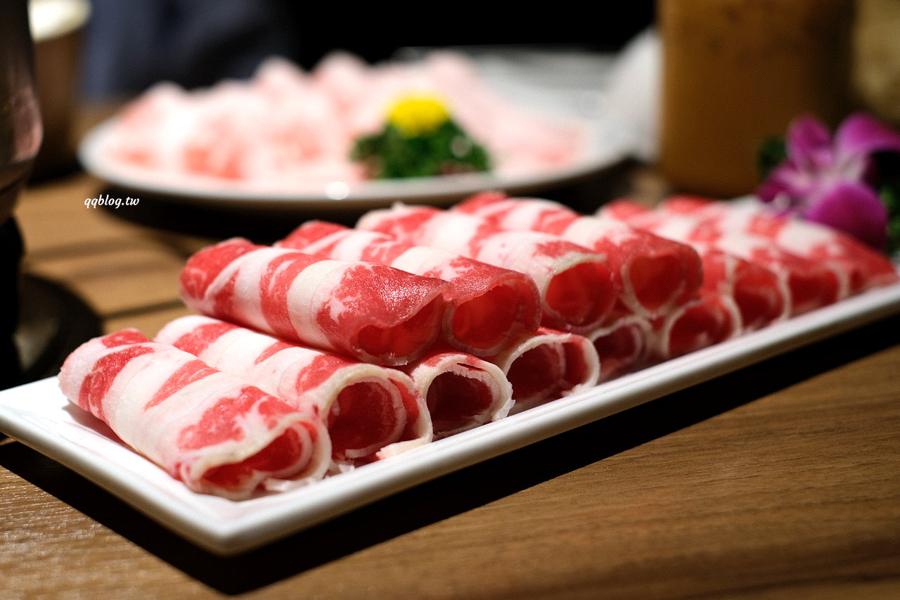 台中北屯︱泰滾 Rolling Thai 泰式火鍋．熱帶叢林風格很吸睛，一秒回到泰國，營業到凌晨2:00，夜貓子有宵夜可以啦 @QQ的懶骨頭