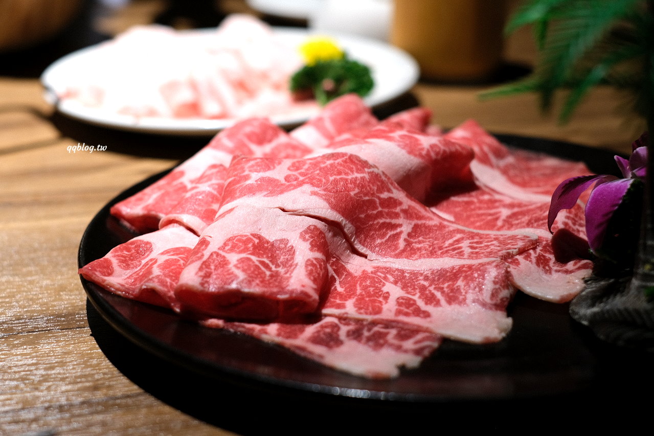 台中北屯︱泰滾 Rolling Thai 泰式火鍋．熱帶叢林風格很吸睛，一秒回到泰國，營業到凌晨2:00，夜貓子有宵夜可以啦 @QQ的懶骨頭