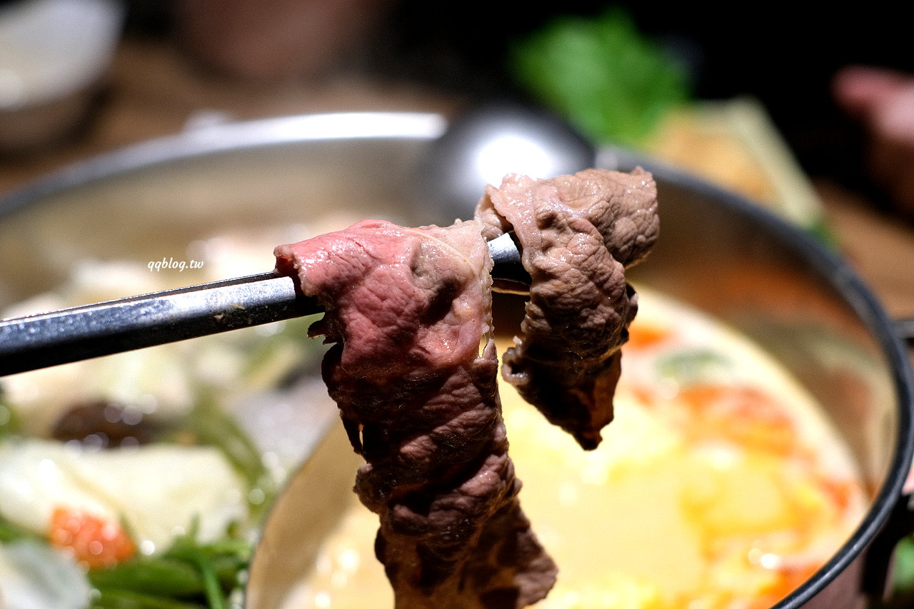 台中北屯︱泰滾 Rolling Thai 泰式火鍋．熱帶叢林風格很吸睛，一秒回到泰國，營業到凌晨2:00，夜貓子有宵夜可以啦 @QQ的懶骨頭