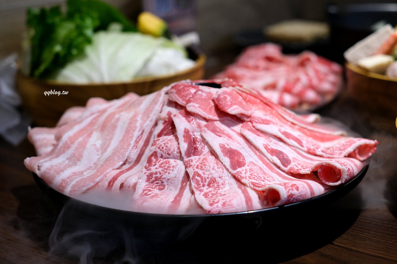 台中北屯︱燒瓶子。大肆の鍋．來自彰化員林的人氣火鍋，一個人也可以吃鴛鴦鍋 @QQ的懶骨頭