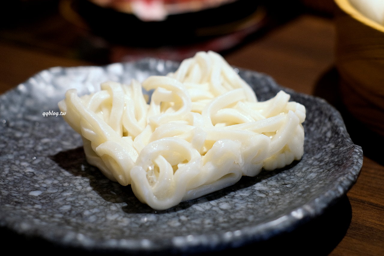 台中北屯︱燒瓶子。大肆の鍋．來自彰化員林的人氣火鍋，一個人也可以吃鴛鴦鍋 @QQ的懶骨頭