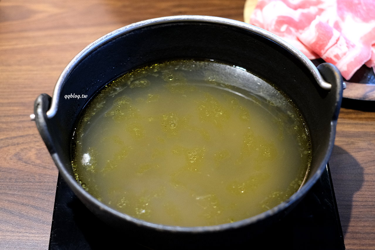 台中北屯︱燒瓶子。大肆の鍋．來自彰化員林的人氣火鍋，一個人也可以吃鴛鴦鍋 @QQ的懶骨頭