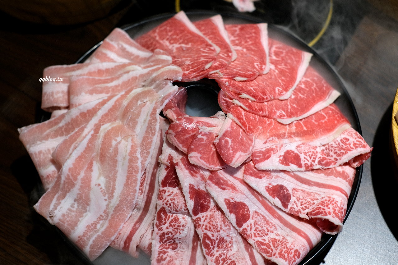 台中北屯︱燒瓶子。大肆の鍋．來自彰化員林的人氣火鍋，一個人也可以吃鴛鴦鍋 @QQ的懶骨頭