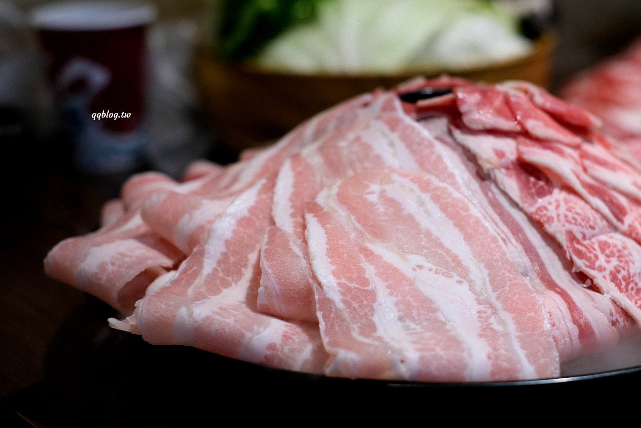 台中北屯︱燒瓶子。大肆の鍋．來自彰化員林的人氣火鍋，一個人也可以吃鴛鴦鍋 @QQ的懶骨頭