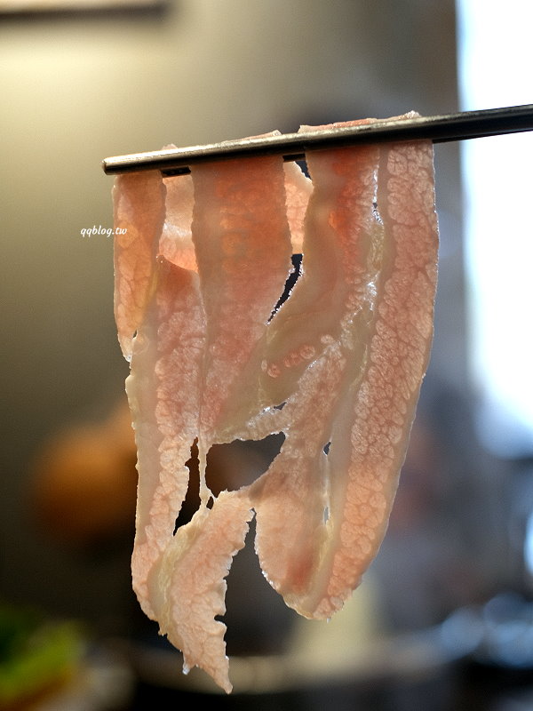 台中北屯︱燒瓶子。大肆の鍋．來自彰化員林的人氣火鍋，一個人也可以吃鴛鴦鍋 @QQ的懶骨頭