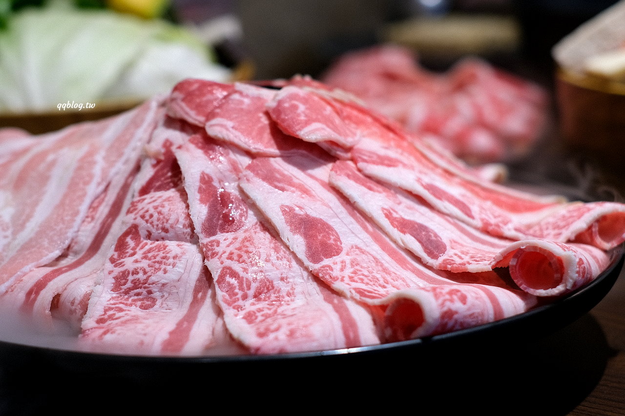 台中北屯︱燒瓶子。大肆の鍋．來自彰化員林的人氣火鍋，一個人也可以吃鴛鴦鍋 @QQ的懶骨頭