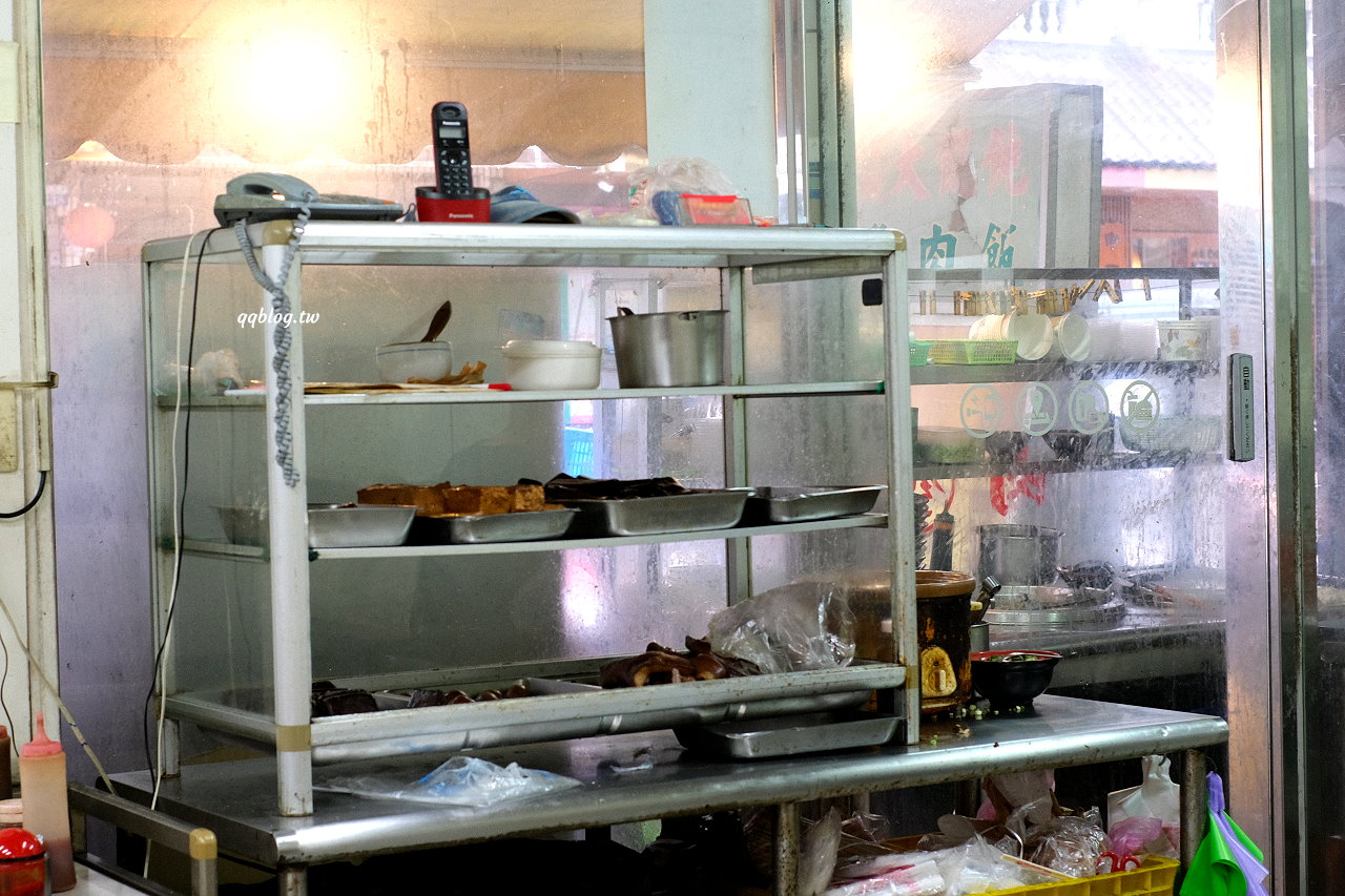 台中東勢︱東勢鮮蝦大餛飩．大size鮮蝦餛飩口味好，小菜、米糕、排骨酥麵也是不能錯過 @QQ的懶骨頭