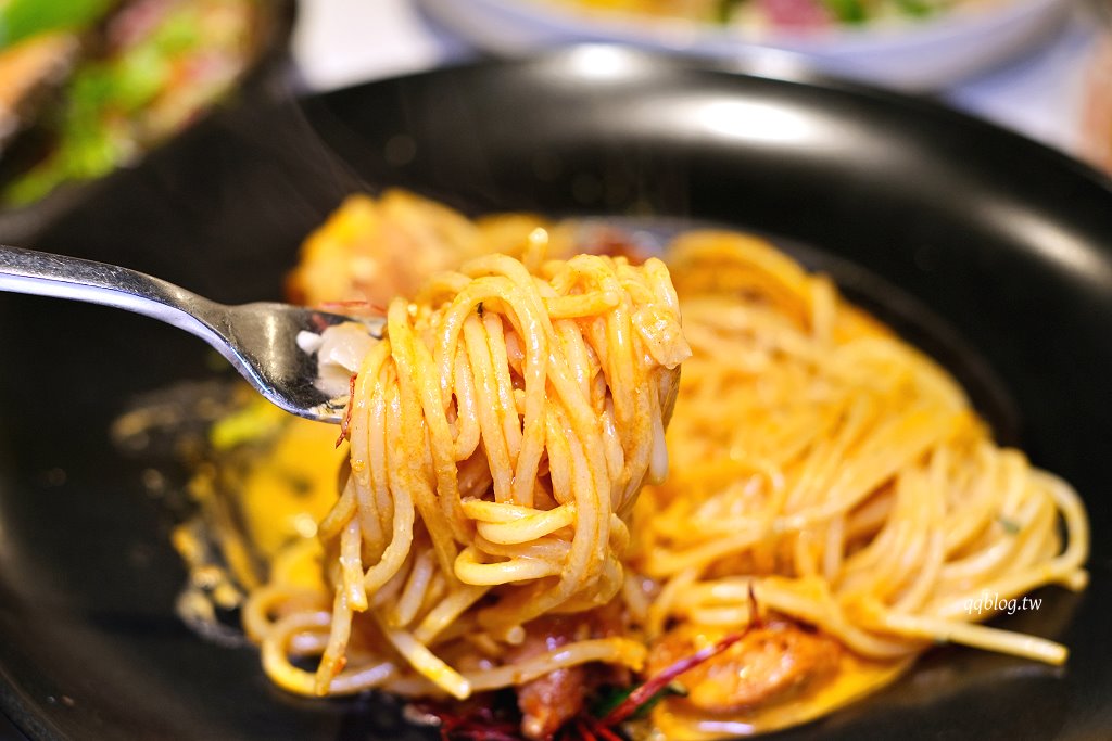 台中西區︱打盹 nap&#038;knife 義大利麵專賣．Google評價高達4.6顆星的義式料理，近廣三Sogo @QQ的懶骨頭