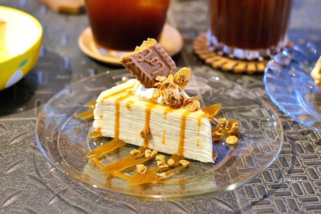 台中北區︱玖安飛飛 Coffee &#038; Makeup．結合咖啡師、化妝師的複合式咖啡甜點店，中醫商圈美食 @QQ的懶骨頭