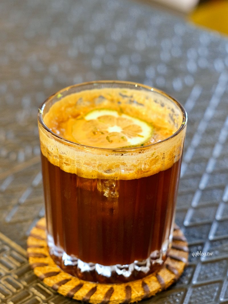 台中北區︱玖安飛飛 Coffee & Makeup.結合咖啡師、化妝師的複合式咖啡甜點店,中醫商圈美食 @QQ的懶骨頭 台中北區︱玖安飛飛 Coffee & Makeup.結合咖啡師、化妝師的複合式咖啡甜點店,中醫商圈美食 @QQ的懶骨頭