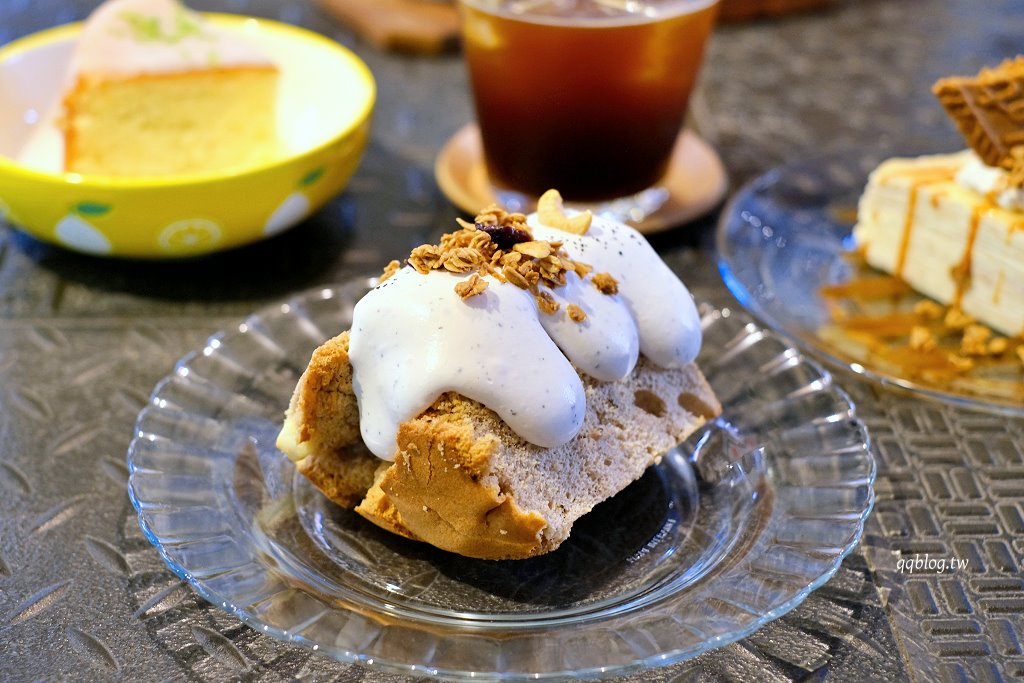 台中北區︱玖安飛飛 Coffee & Makeup.結合咖啡師、化妝師的複合式咖啡甜點店,中醫商圈美食 @QQ的懶骨頭 台中北區︱玖安飛飛 Coffee & Makeup.結合咖啡師、化妝師的複合式咖啡甜點店,中醫商圈美食 @QQ的懶骨頭