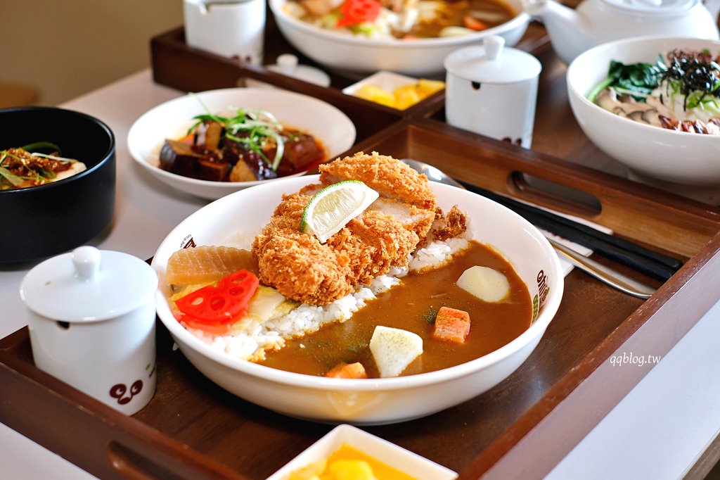 台中北屯︱咖哩厚台灣茶咖哩hong te curry 中清支店．將台灣茶融入日式咖哩，加入茶湯變成茶泡飯 @QQ的懶骨頭