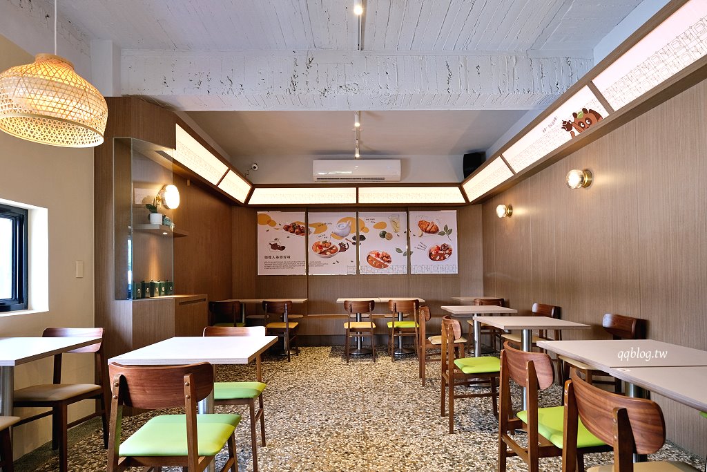 台中北屯︱咖哩厚台灣茶咖哩hong te curry 中清支店．將台灣茶融入日式咖哩，加入茶湯變成茶泡飯 @QQ的懶骨頭