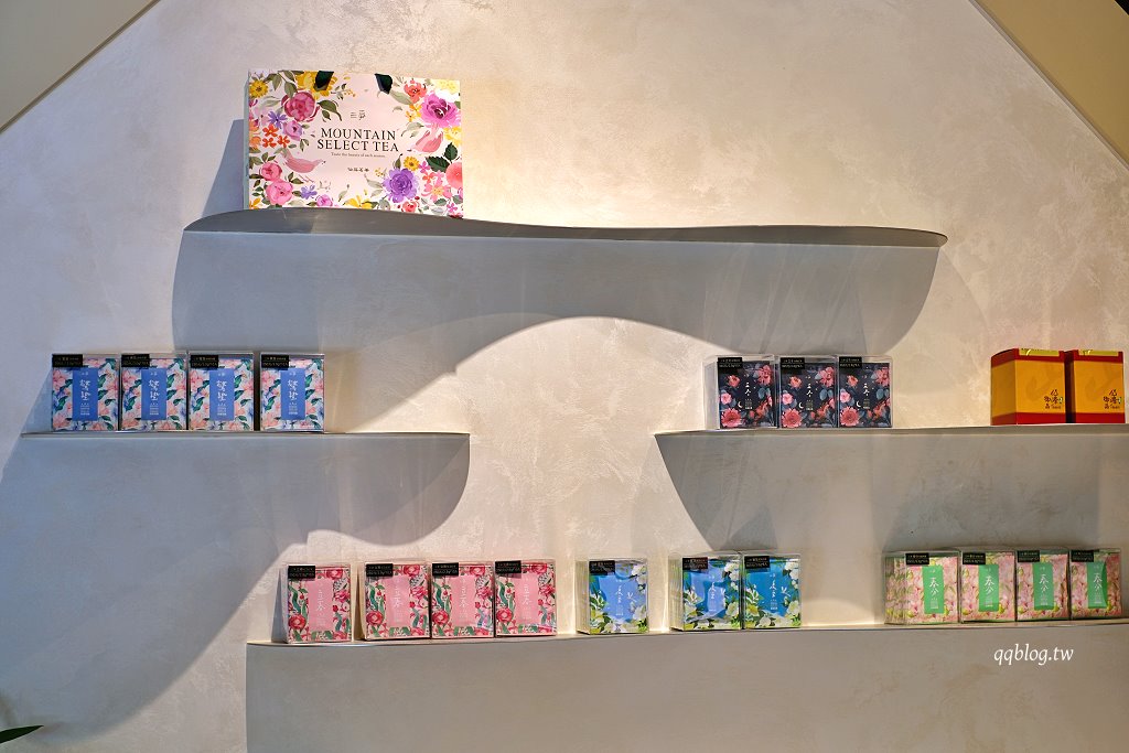 台中北屯︱咖哩厚台灣茶咖哩hong te curry 中清支店．將台灣茶融入日式咖哩，加入茶湯變成茶泡飯 @QQ的懶骨頭