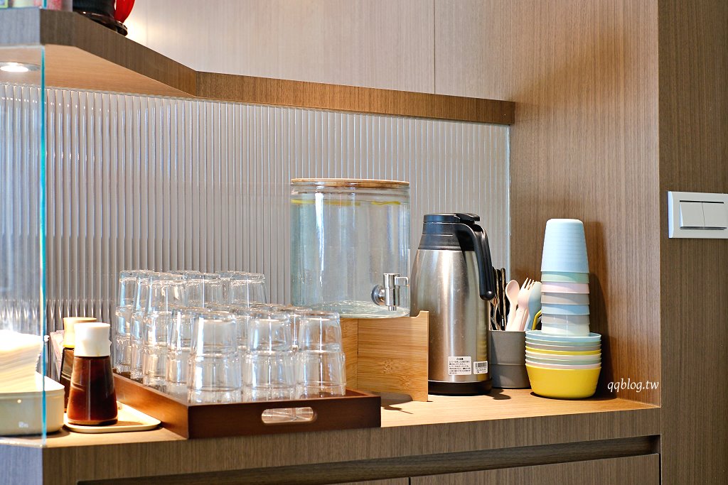 台中北屯︱咖哩厚台灣茶咖哩hong te curry 中清支店．將台灣茶融入日式咖哩，加入茶湯變成茶泡飯 @QQ的懶骨頭