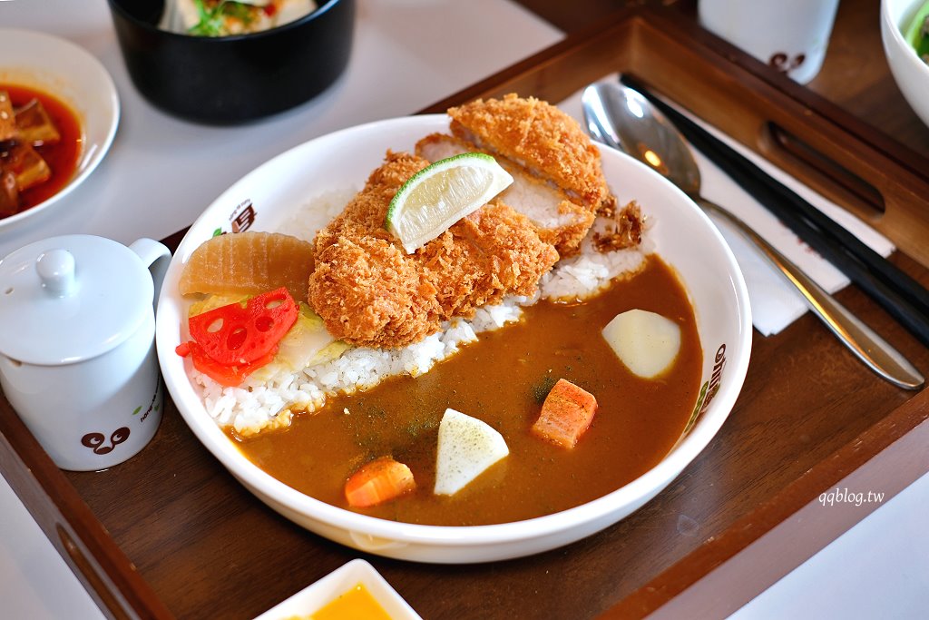 台中北屯︱咖哩厚台灣茶咖哩hong te curry 中清支店．將台灣茶融入日式咖哩，加入茶湯變成茶泡飯 @QQ的懶骨頭