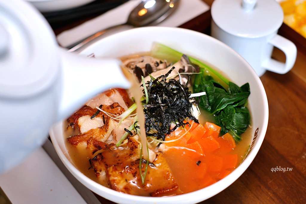 台中北屯︱咖哩厚台灣茶咖哩hong te curry 中清支店．將台灣茶融入日式咖哩，加入茶湯變成茶泡飯 @QQ的懶骨頭