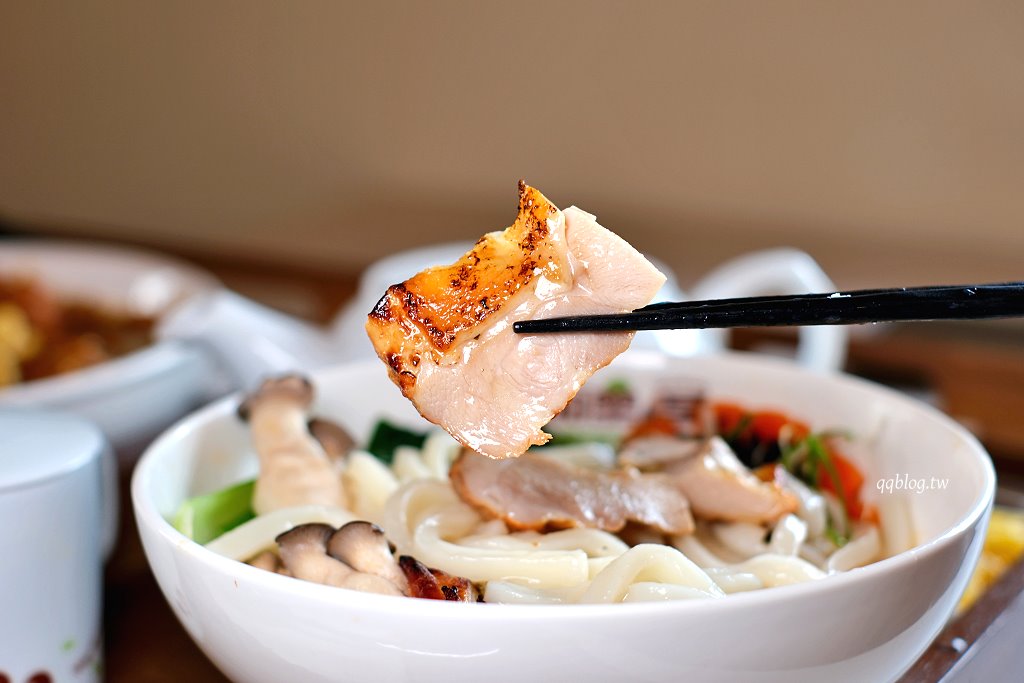 台中北屯︱咖哩厚台灣茶咖哩hong te curry 中清支店．將台灣茶融入日式咖哩，加入茶湯變成茶泡飯 @QQ的懶骨頭