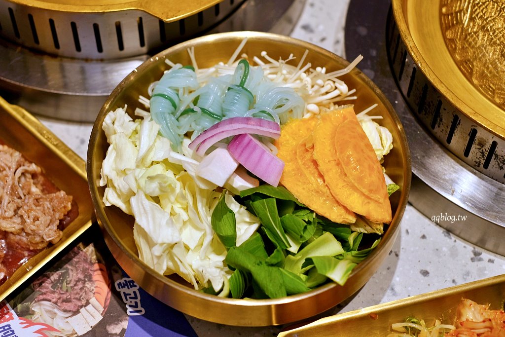 台中西屯｜朴庶銅盤烤肉 台中文心店．築間旗下新品牌，488元起韓國銅盤烤肉吃到飽 @QQ的懶骨頭