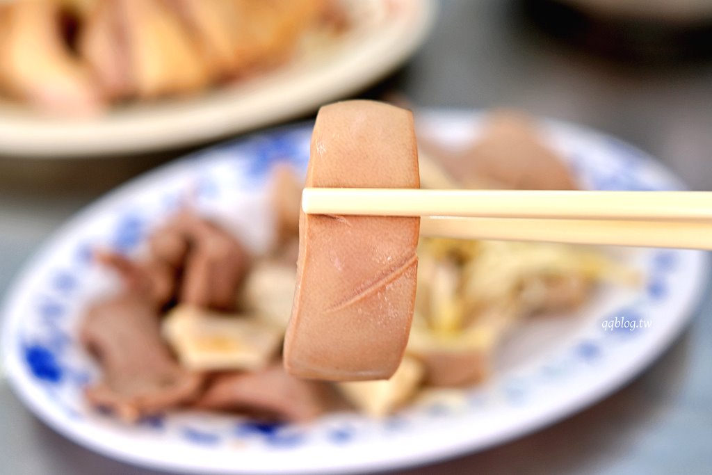 高雄鹽埕︱冬粉王.鹽埕營業超過55年的在地老店,搭配各種豬內臟,全天候營業 @QQ的懶骨頭 高雄鹽埕︱冬粉王.鹽埕營業超過55年的在地老店,搭配各種豬內臟,全天候營業 @QQ的懶骨頭