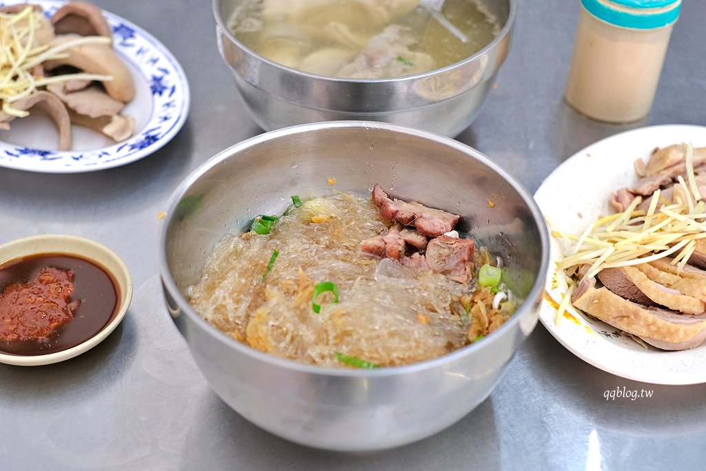 高雄鹽埕︱冬粉王.鹽埕營業超過55年的在地老店,搭配各種豬內臟,全天候營業 @QQ的懶骨頭 高雄鹽埕︱冬粉王.鹽埕營業超過55年的在地老店,搭配各種豬內臟,全天候營業 @QQ的懶骨頭