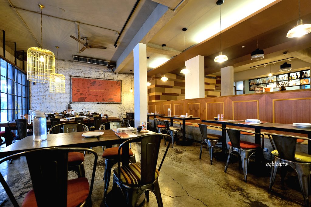 台中西區︱昨日花卷 跨界好食 offer oh fusion restaurant．中西合併的老江湖雙人合菜新登場，勤美商圈美食推薦 @QQ的懶骨頭