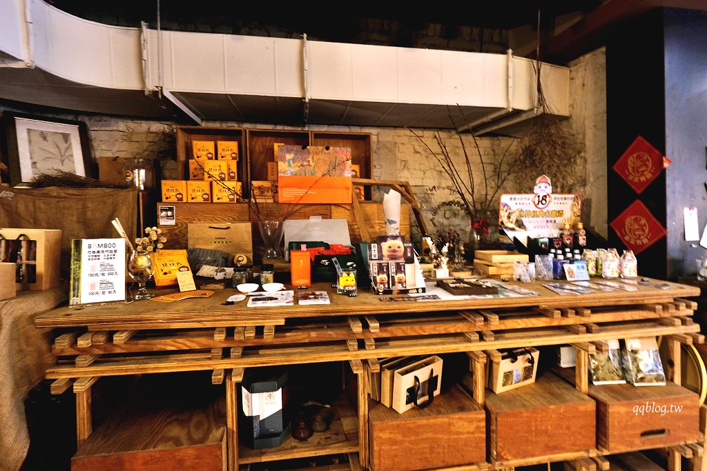 台中西區︱昨日花卷 跨界好食 offer oh fusion restaurant．中西合併的老江湖雙人合菜新登場，勤美商圈美食推薦 @QQ的懶骨頭