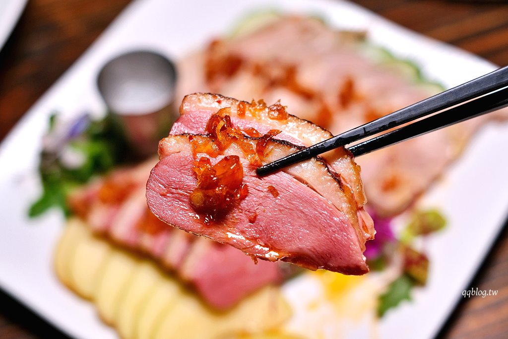 台中西區︱昨日花卷 跨界好食 offer oh fusion restaurant．中西合併的老江湖雙人合菜新登場，勤美商圈美食推薦 @QQ的懶骨頭