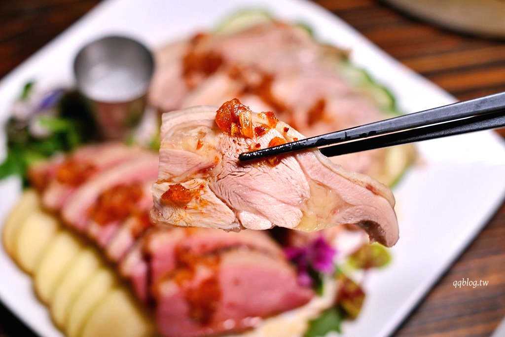 台中西區︱昨日花卷 跨界好食 offer oh fusion restaurant．中西合併的老江湖雙人合菜新登場，勤美商圈美食推薦 @QQ的懶骨頭