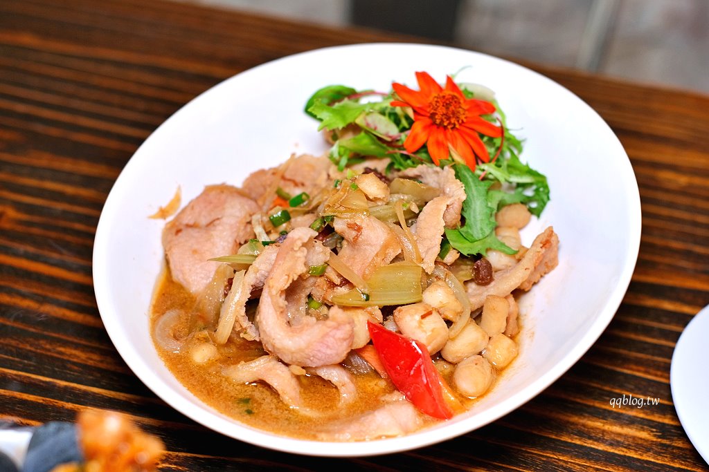 台中西區︱昨日花卷 跨界好食 offer oh fusion restaurant．中西合併的老江湖雙人合菜新登場，勤美商圈美食推薦 @QQ的懶骨頭