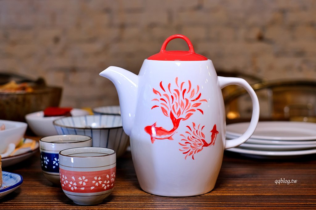 台中西區︱昨日花卷 跨界好食 offer oh fusion restaurant．中西合併的老江湖雙人合菜新登場，勤美商圈美食推薦 @QQ的懶骨頭