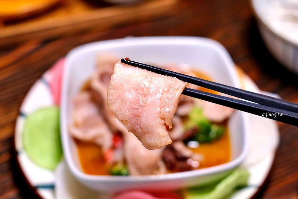 台中西區︱昨日花卷 跨界好食 offer oh fusion restaurant．中西合併的老江湖雙人合菜新登場，勤美商圈美食推薦 @QQ的懶骨頭