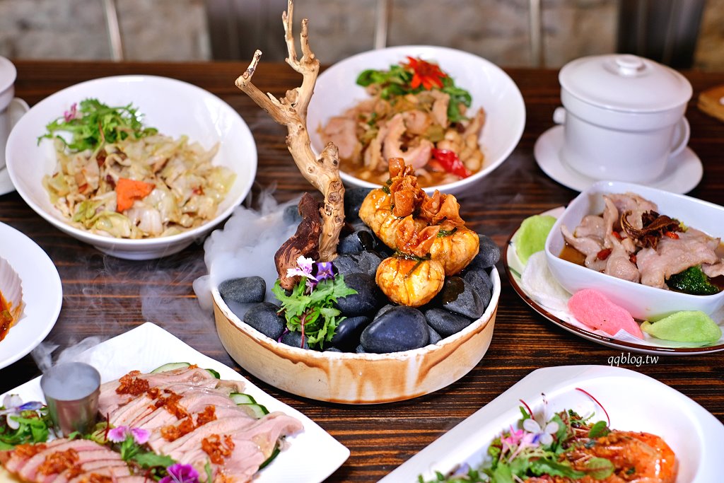 台中西區︱昨日花卷 跨界好食 offer oh fusion restaurant．中西合併的老江湖雙人合菜新登場，勤美商圈美食推薦 @QQ的懶骨頭