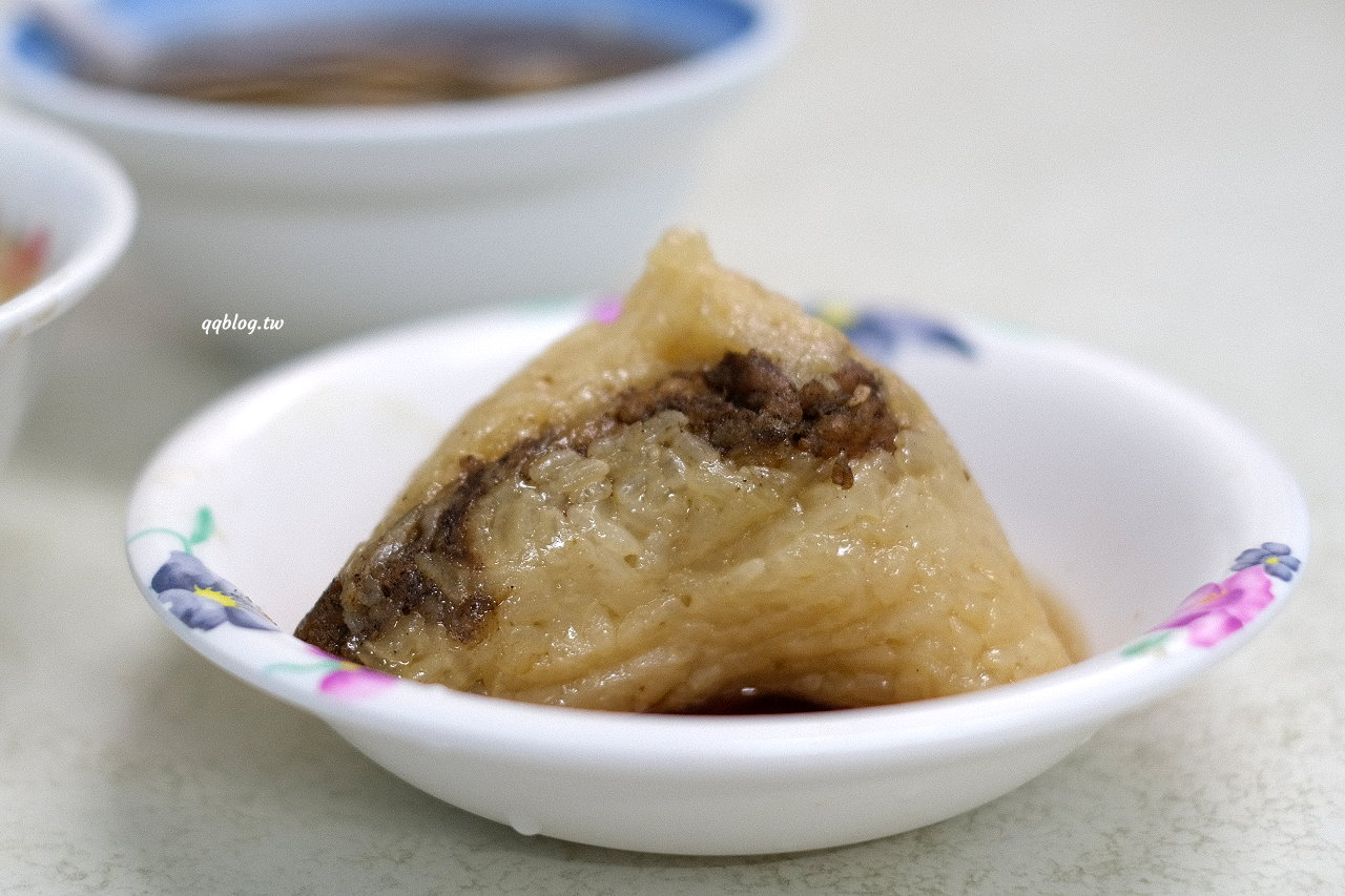 台中豐原︱永芳亭扁食 肉粽．廟東80年老店，肉粽、扁食、四神湯必點 @QQ的懶骨頭