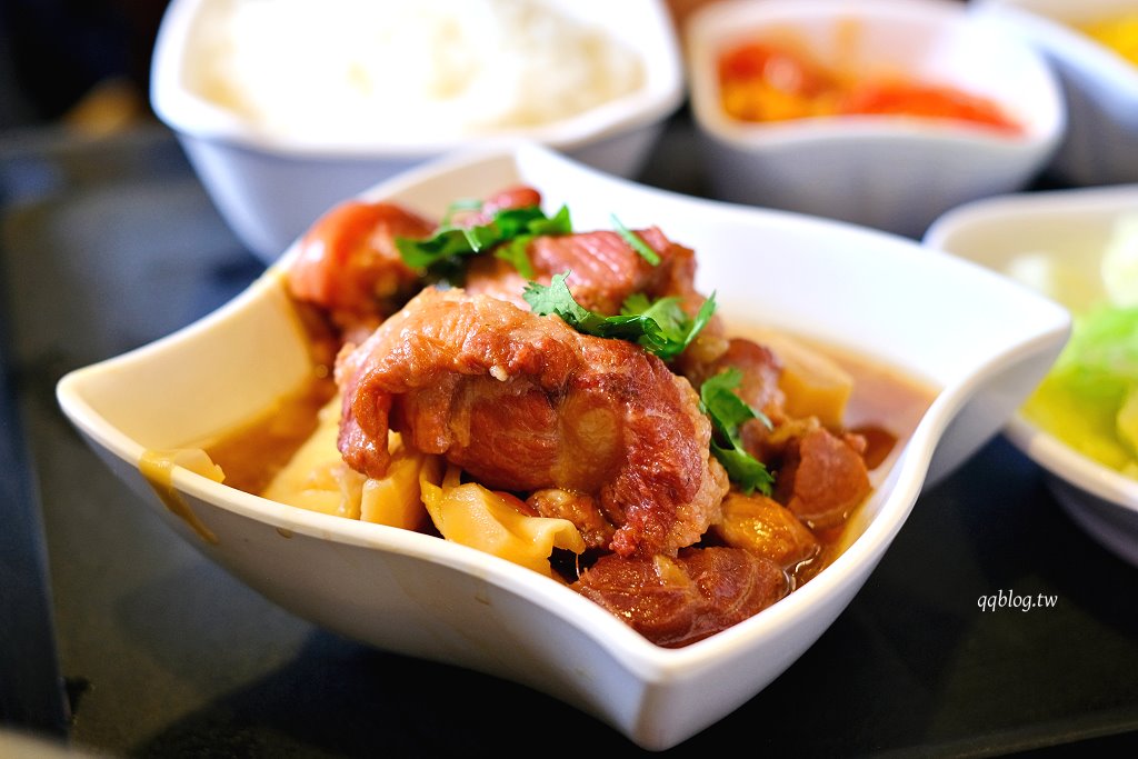 台中北區︱雙漁堂.中國醫附近超人氣複合式簡餐,粽子也是招牌,全天候營業 @QQ的懶骨頭 台中北區︱雙漁堂.中國醫附近超人氣複合式簡餐,粽子也是招牌,全天候營業 @QQ的懶骨頭