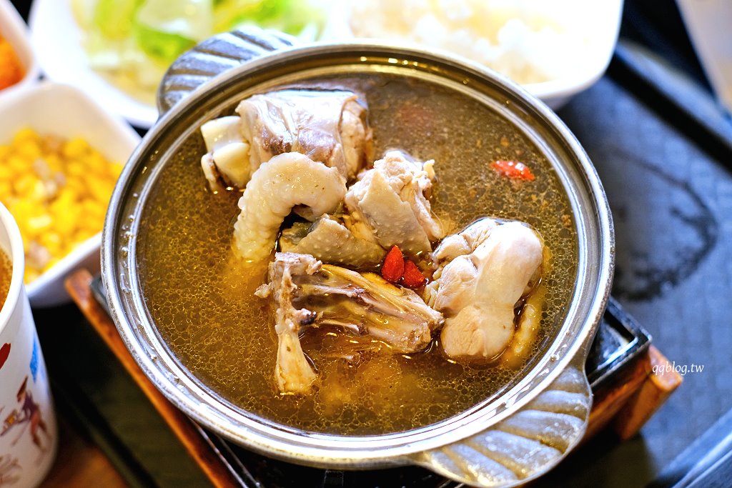 台中北區︱雙漁堂．中國醫附近超人氣複合式簡餐，粽子也是招牌，全天候營業 @QQ的懶骨頭