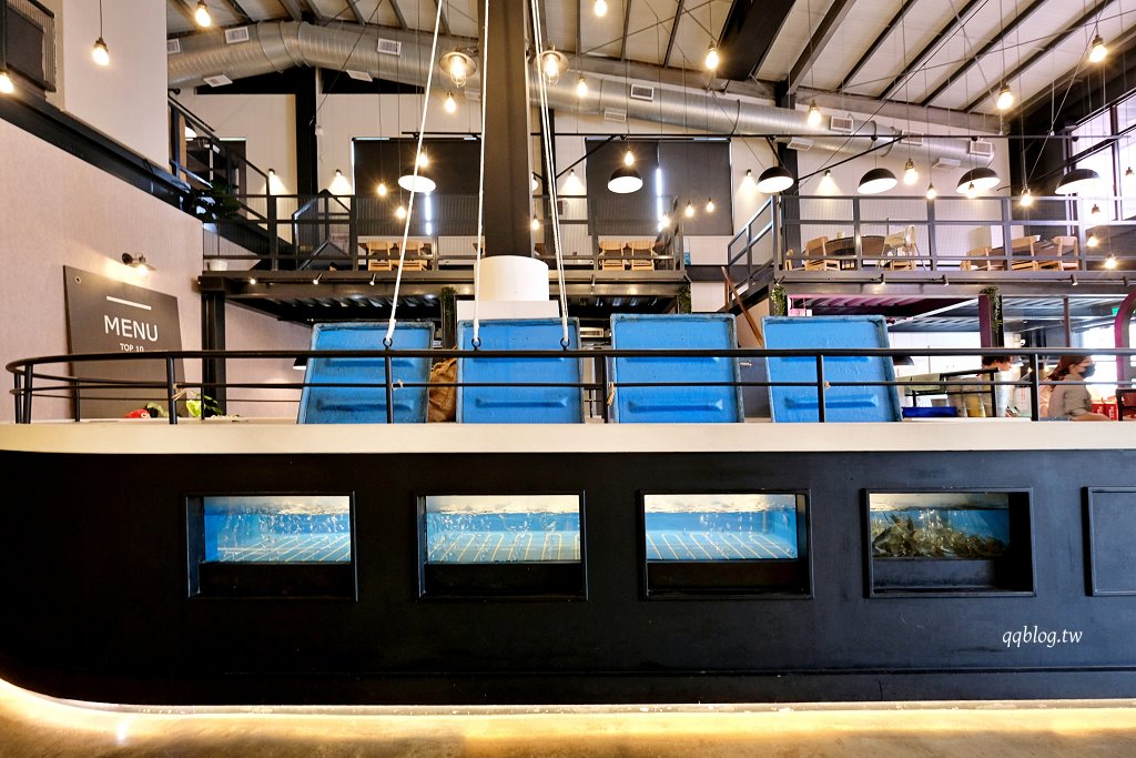 台中北屯︱鴻龍宴x活蝦料理.把整艘船開進餐廳裡,8人套餐菜色豐富,台中合菜餐廳推薦 @QQ的懶骨頭 台中北屯︱鴻龍宴x活蝦料理.把整艘船開進餐廳裡,8人套餐菜色豐富,台中合菜餐廳推薦 @QQ的懶骨頭