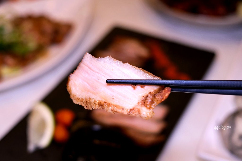 台中北屯︱鴻龍宴x活蝦料理.把整艘船開進餐廳裡,8人套餐菜色豐富,台中合菜餐廳推薦 @QQ的懶骨頭 台中北屯︱鴻龍宴x活蝦料理.把整艘船開進餐廳裡,8人套餐菜色豐富,台中合菜餐廳推薦 @QQ的懶骨頭