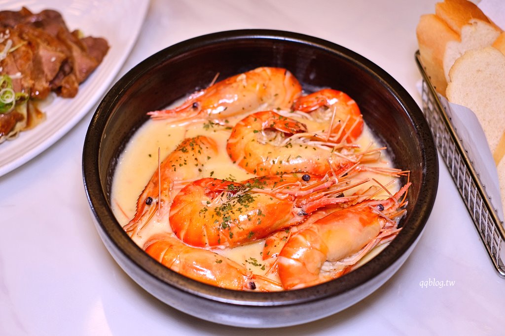 台中北屯︱鴻龍宴x活蝦料理.把整艘船開進餐廳裡,8人套餐菜色豐富,台中合菜餐廳推薦 @QQ的懶骨頭 台中北屯︱鴻龍宴x活蝦料理.把整艘船開進餐廳裡,8人套餐菜色豐富,台中合菜餐廳推薦 @QQ的懶骨頭