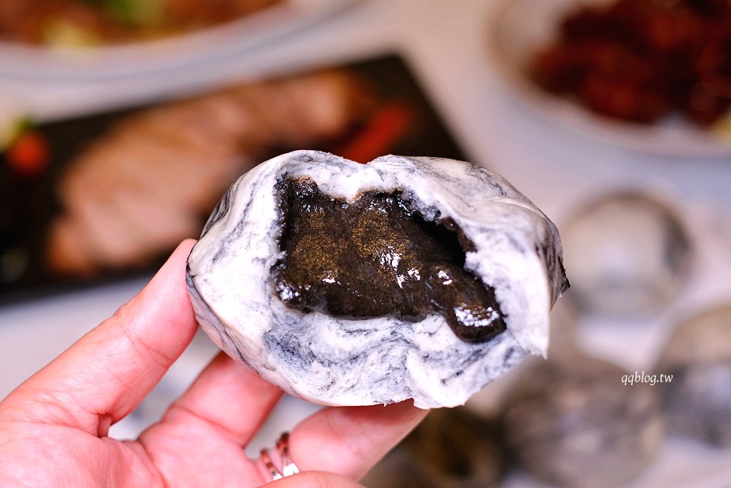 台中北屯︱鴻龍宴x活蝦料理.把整艘船開進餐廳裡,8人套餐菜色豐富,台中合菜餐廳推薦 @QQ的懶骨頭 台中北屯︱鴻龍宴x活蝦料理.把整艘船開進餐廳裡,8人套餐菜色豐富,台中合菜餐廳推薦 @QQ的懶骨頭