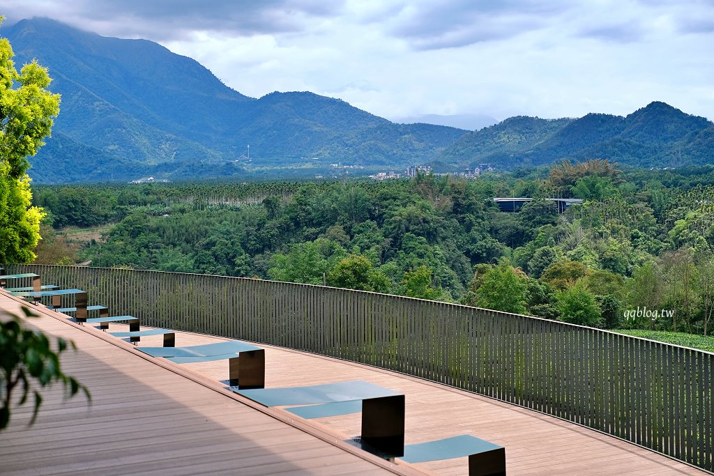 南投魚池︱鹿篙咖啡莊園．茶園環繞的景觀咖啡館，坐擁180度群山美景 @QQ的懶骨頭