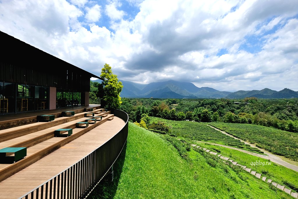 南投魚池︱鹿篙咖啡莊園．茶園環繞的景觀咖啡館，坐擁180度群山美景 @QQ的懶骨頭