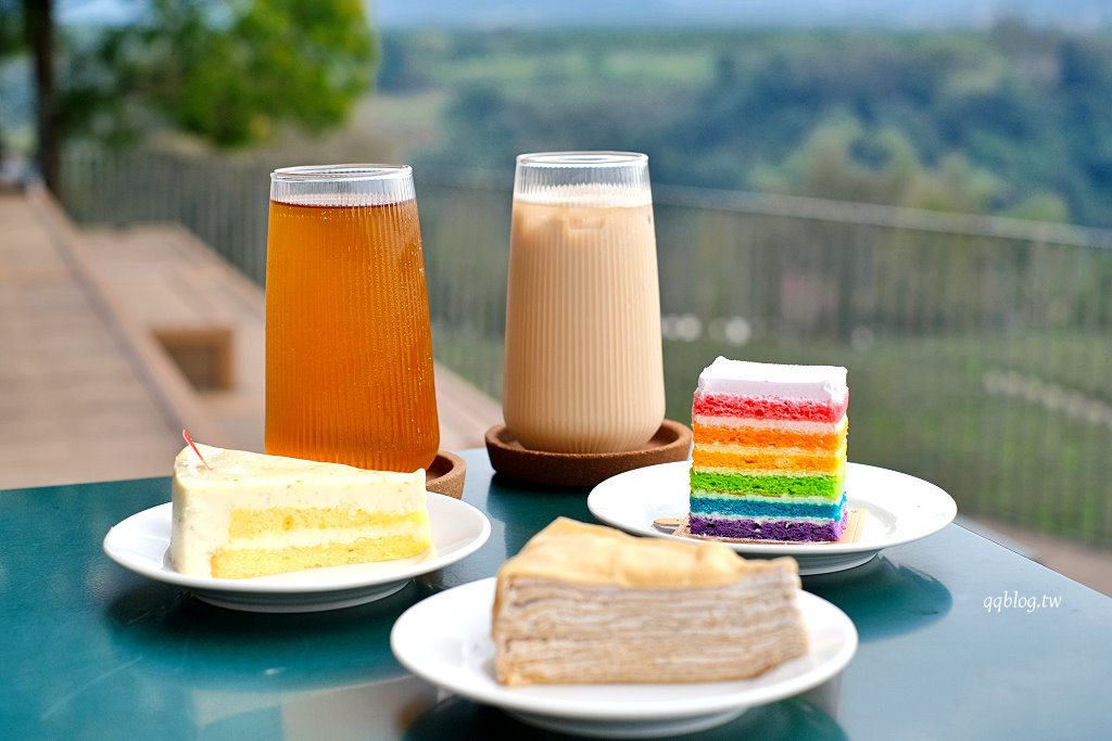 南投魚池︱鹿篙咖啡莊園．茶園環繞的景觀咖啡館，坐擁180度群山美景 @QQ的懶骨頭