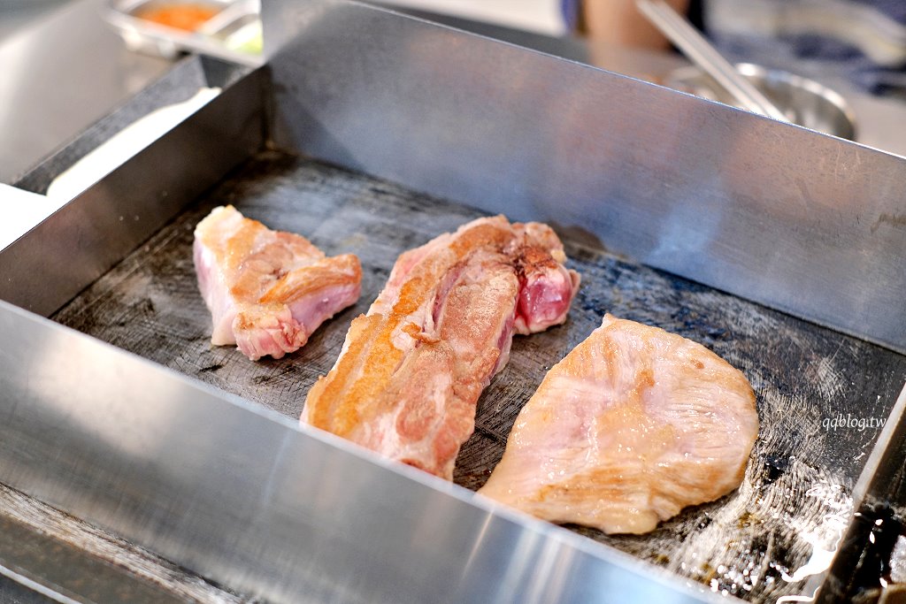 台中西區|金豬韓食.主打新鮮溫體豬的韓式烤肉,全程有專人代烤,韓大王馬鈴薯豬骨湯新品牌 @QQ的懶骨頭 台中西區|金豬韓食.主打新鮮溫體豬的韓式烤肉,全程有專人代烤,韓大王馬鈴薯豬骨湯新品牌 @QQ的懶骨頭